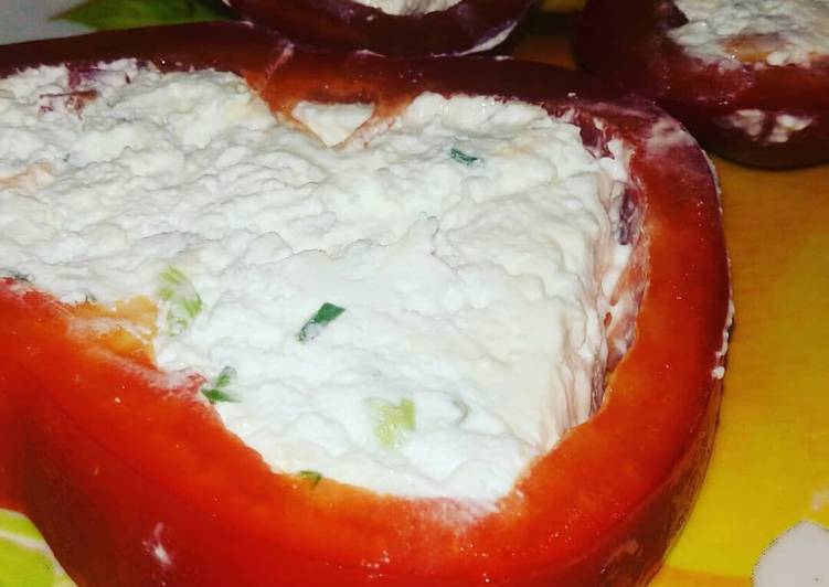 Рецепты холодной закуски - перец фаршированный сыром