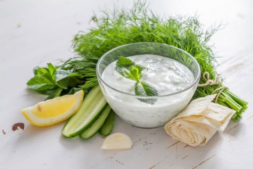 Какие закуски, салаты приготовить к шашлыку на стол
