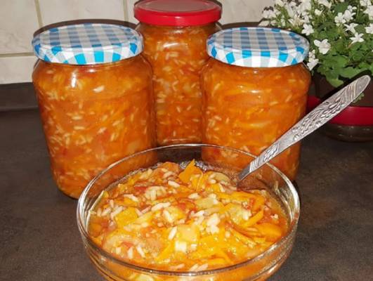 Рассольник из кабачков на зиму в банках со свежими огурцами и помидорами