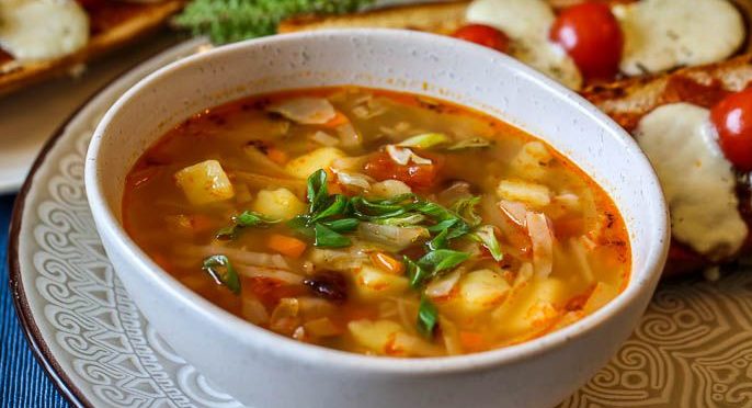 Как приготовить щи из свежей капусты с консервированной фасолью