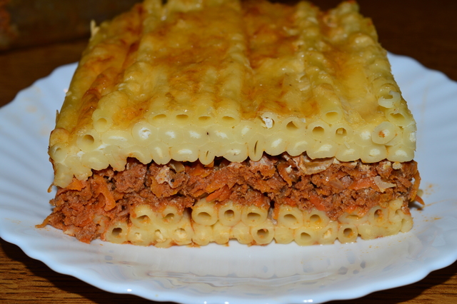 Запеканка из сухих макарон: лучшие рецепты с овощами и сыром, с мясом, творожная