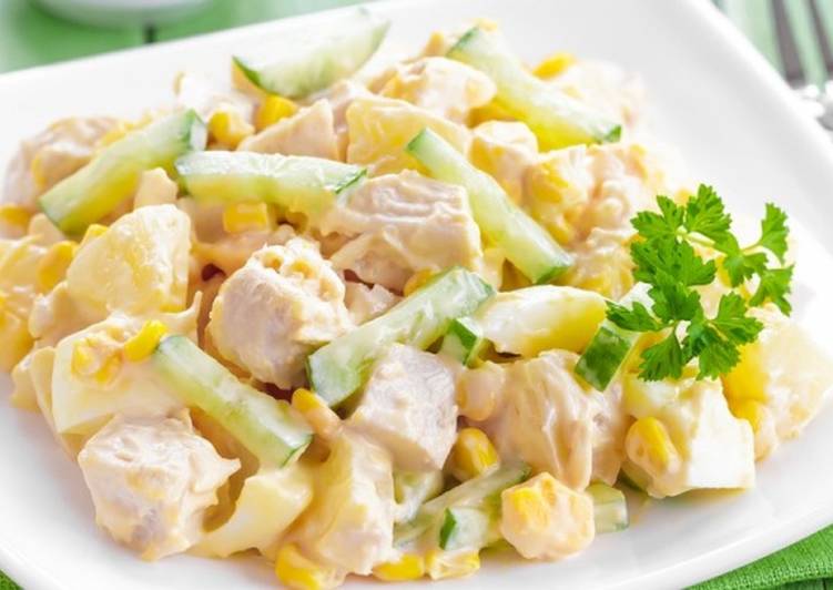 Готовим салат с копченой курицей, кукурузой и ананасом: рецепты с фото