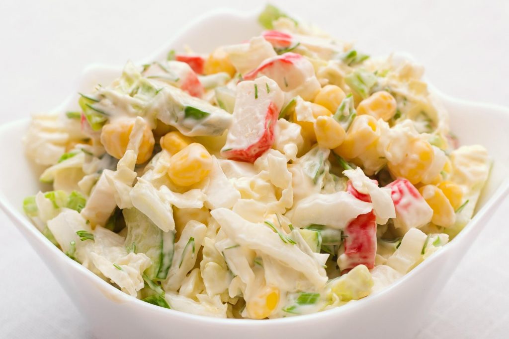 Рецепты салата с пекинской капустой и кукурузой