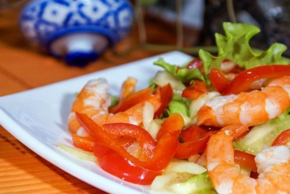 Салат с морепродуктами и болгарским перцем: рецепты