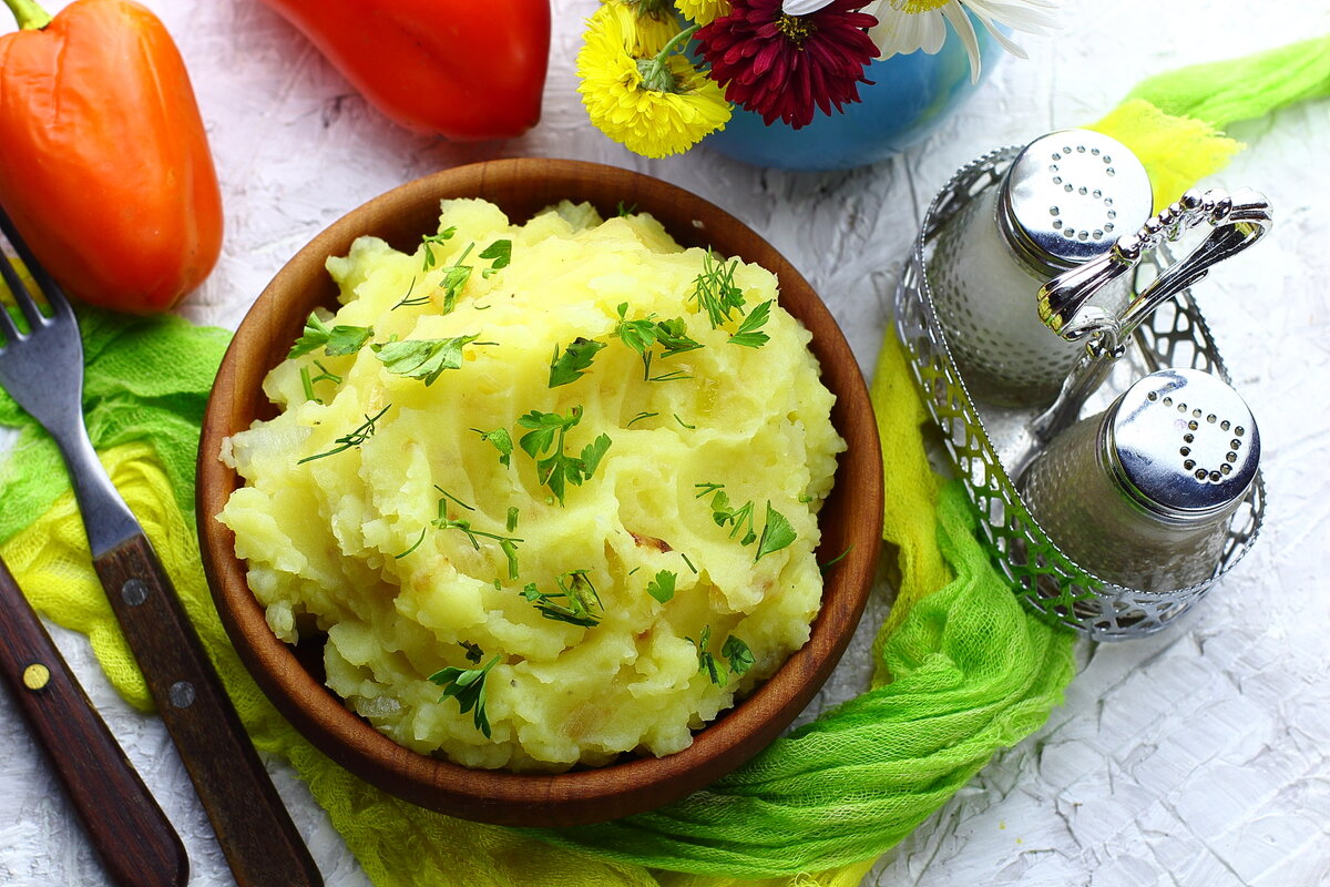 Картофельное пюре — рецепты с маслом, со сливками, с молоком