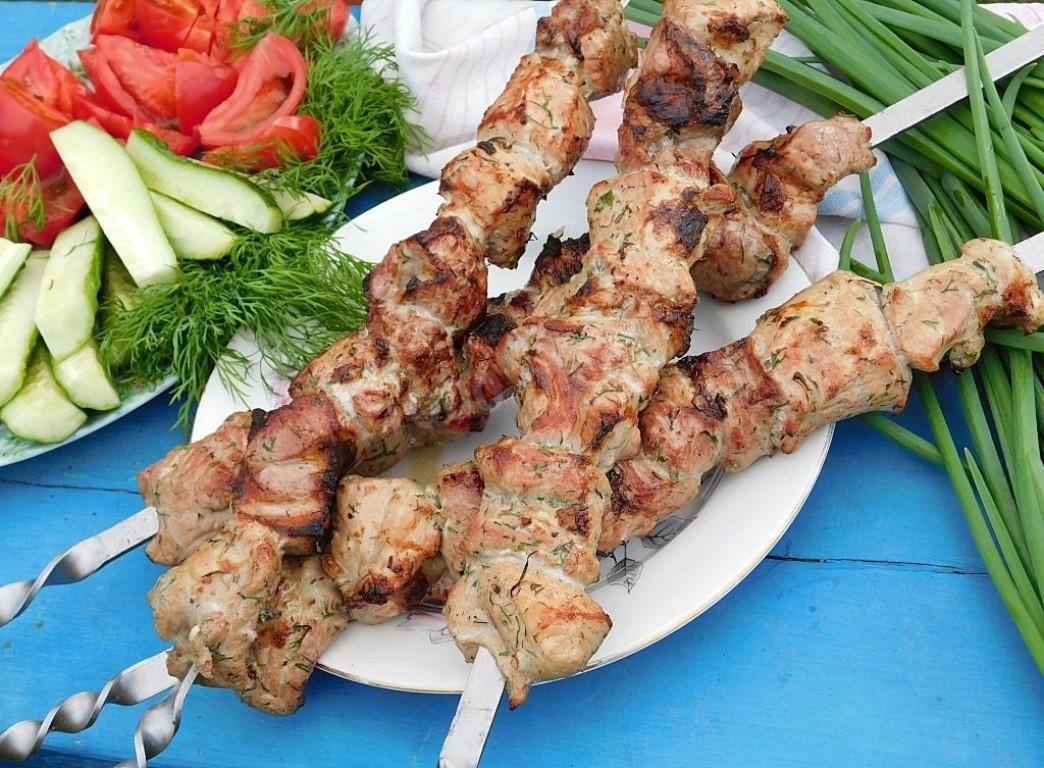 Как замариновать свинину на шашлык в майонезе: секреты