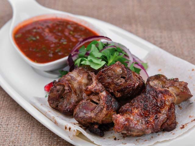 Как замариновать мясо баранины для шашлыка: рецепты маринадов