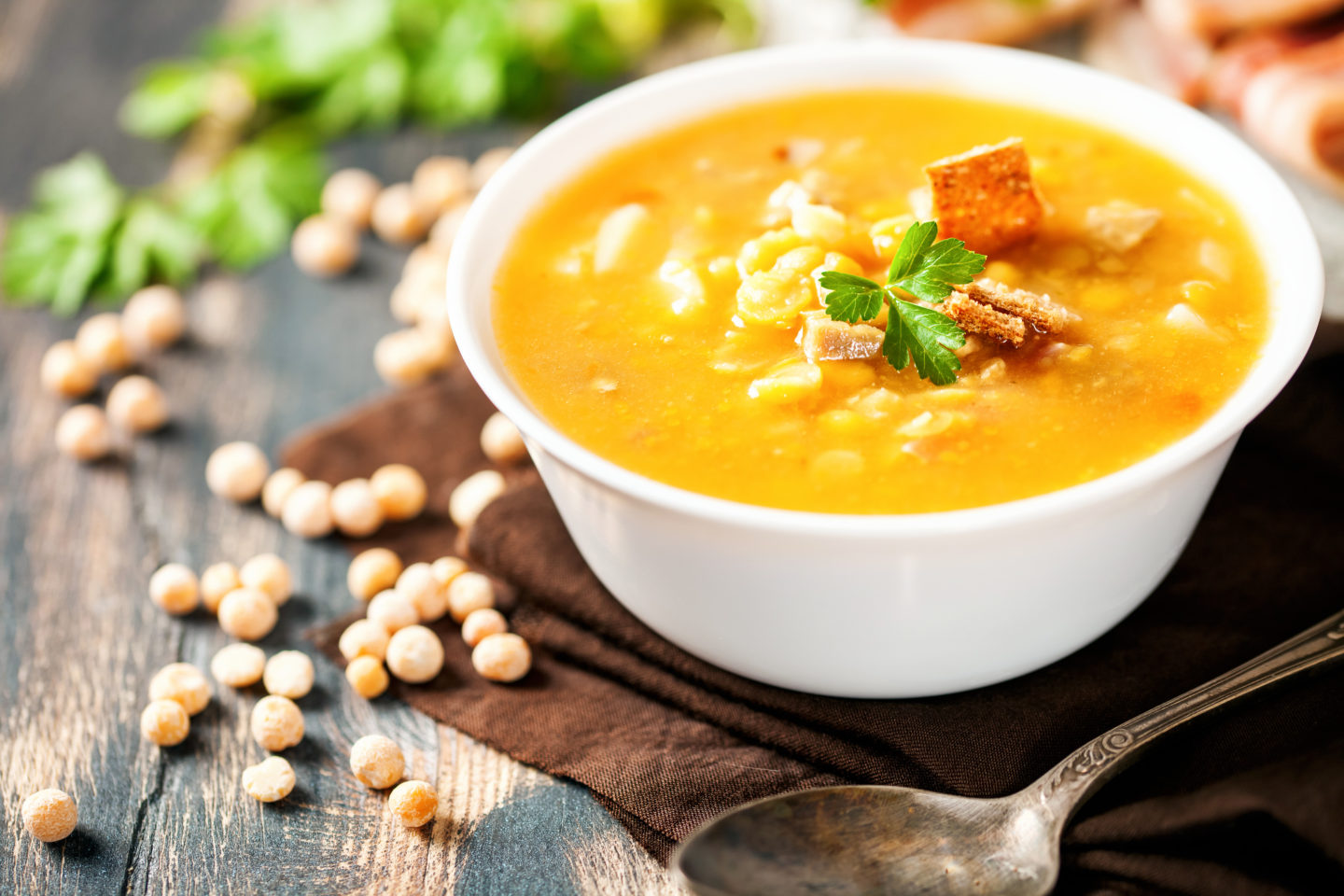 Гороховый суп с копчеными свиными ребрышками — подборка вкусных рецептов