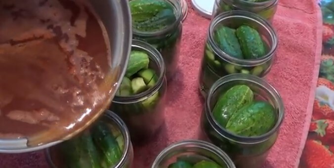 Маринованные огурцы с кетчупом чили