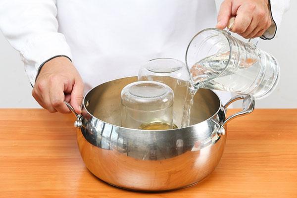 Как сварить яблочный компот из свежих яблок