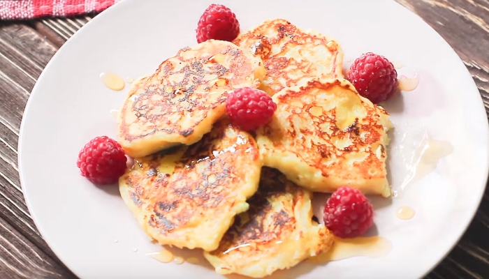 Подборка рецептов вкусных творожных оладьев