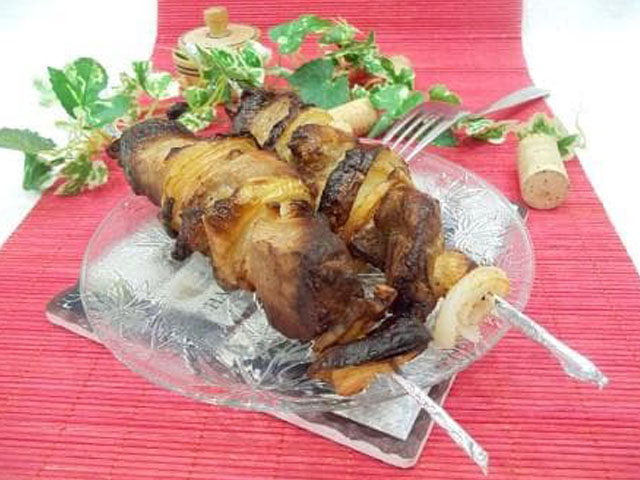 Как сделать сочный мясной шашлык в духовке