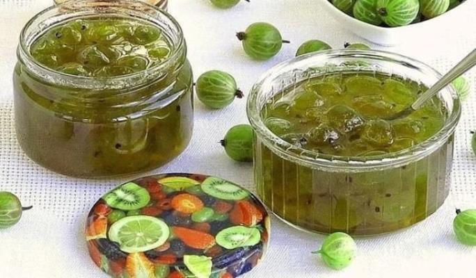 Желейное варенье из крыжовника