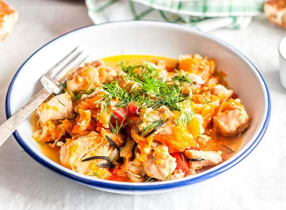 Тушеная курица с овощами: рецепты с фото пошагово