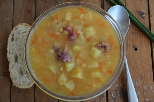 Гороховый суп с копчеными свиными ребрышками — подборка вкусных рецептов