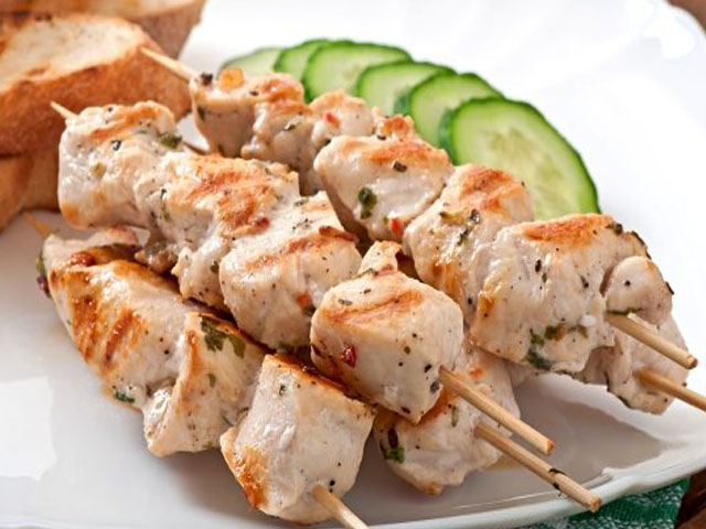 Как быстро приготовить куриный шашлык в духовке