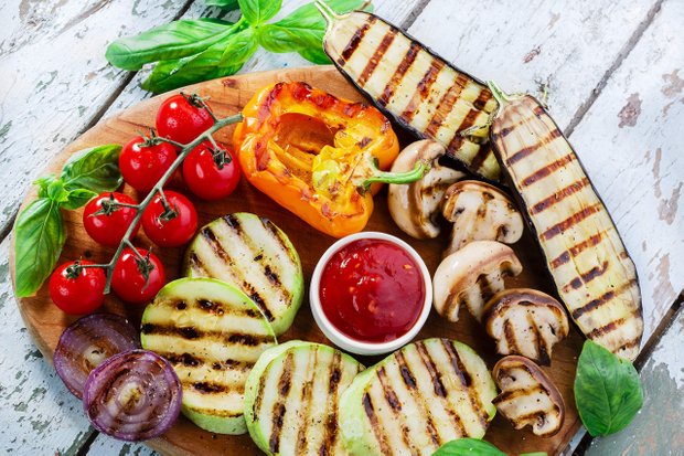 Закуски к шашлыку - подборка самых лучших рецептов