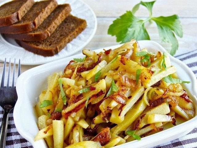 Жареный картофель - простые рецепты приготовления на сковороде