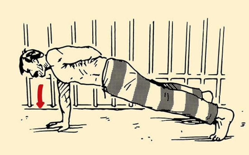 Отжимания Как утверждает сам Бронсон, он делает 2000 отжиманий в день. Если ты начнешь делать по 10 отжиманий и прибавлять еще по 5 каждый день, чуть больше чем за год ты достигнешь такого же уровня. Узнать о более чем 30 вариантах выполнения отжиманий можно из нашего недавнего материала.