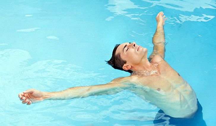 Как научиться плавать взрослому Как научиться плавать взрослому