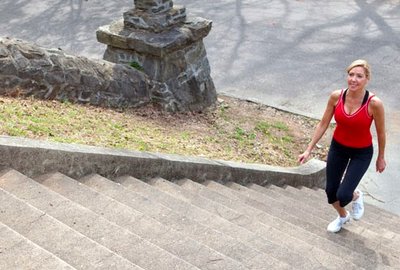 Ходьба по лестнице Ходьба по лестнице