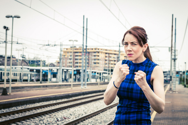 Защитите себя от уличных грабителей: 20 советов для девушек Защитите себя от уличных грабителей: 20 советов для девушек