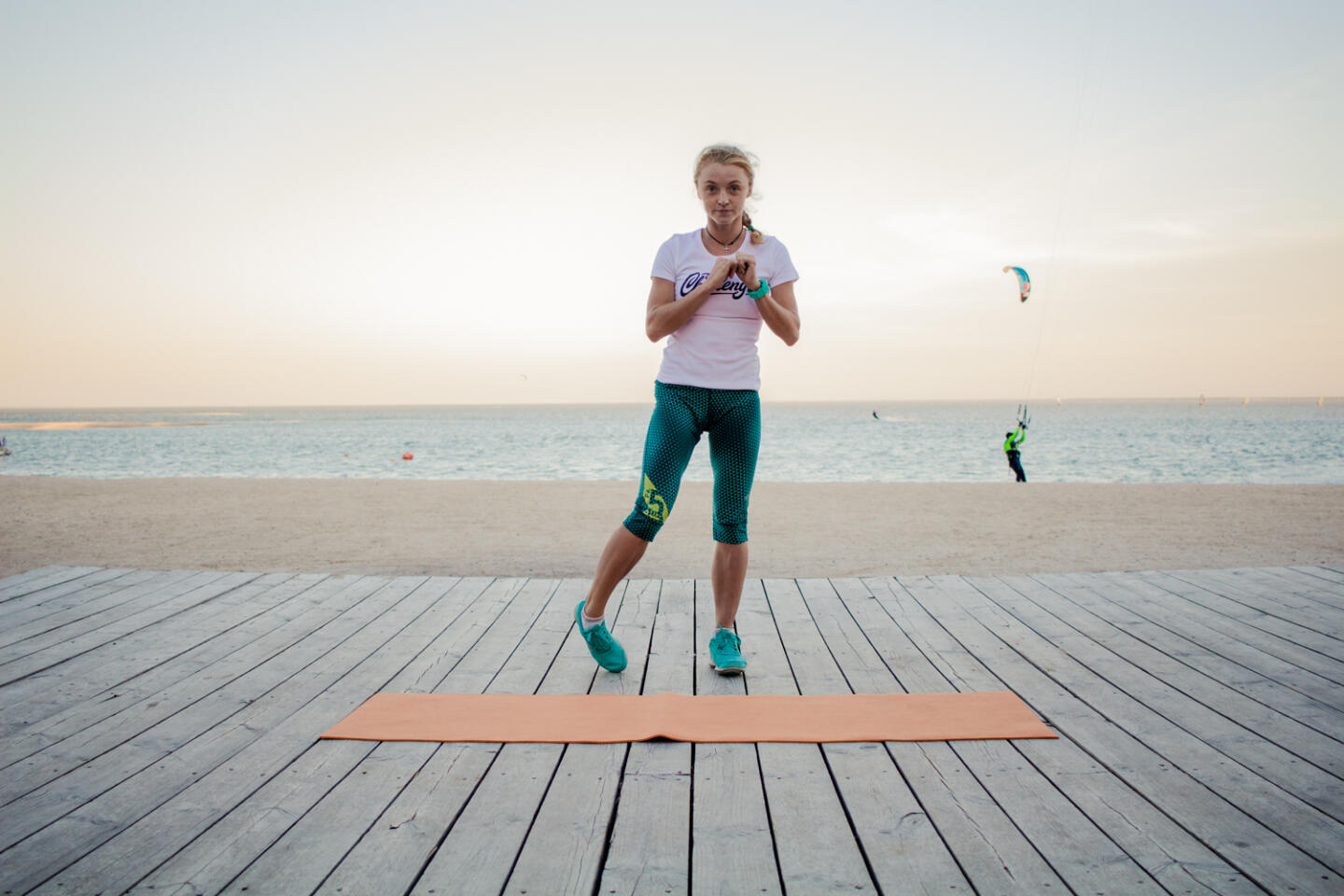 С чего начать утро: упражнения, которые разомнут ваши косточки. Изображение номер 24 С чего начать утро: упражнения, которые разомнут ваши косточки. Изображение номер 24