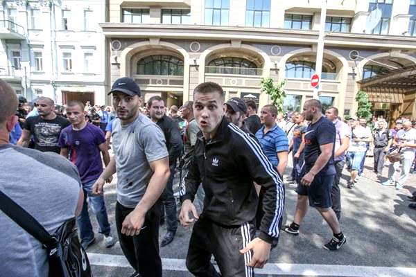 Как выжить в уличной драке Как выжить в уличной драке